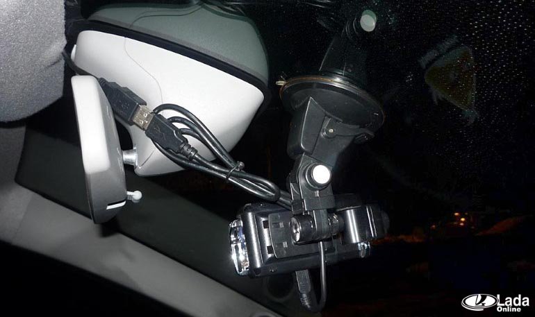 Как подключить видеорегистратор и другие гаджеты на Lada XRAY