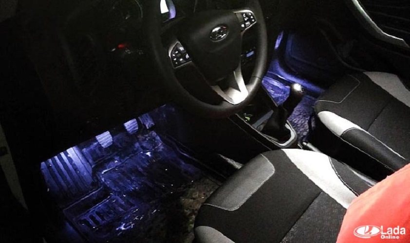 Установка подсветки пола (ног) на Lada Vesta и XRAY
