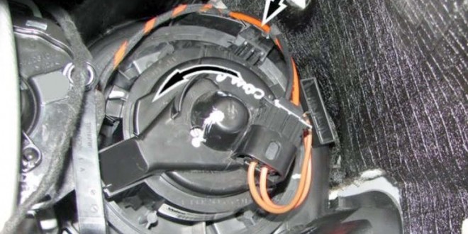 Замена вентилятора печки (отопителя) Лада XRAY