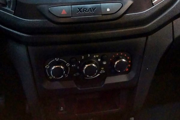 Lada-XRAY-Classic-2
