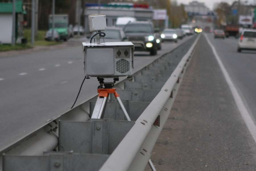 ГИБДД запретят штрафовать водителей с "невидимых" камер