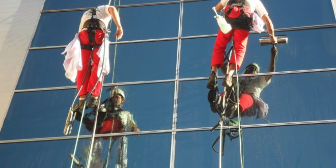 Услуги промышленных альпинистов.