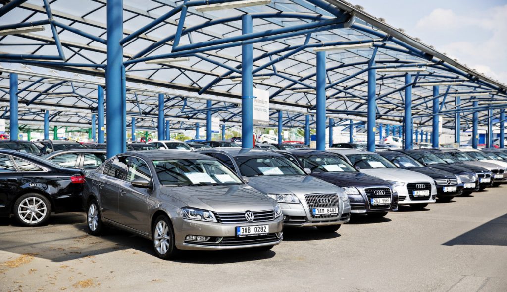 Продажа автомобилей с пробегом в Санкт-Петербурге: лучший выбор по выгодным ценам