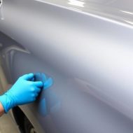 Удаление вмятин без покраски: как вернуть кузову машину гладкость быстро и бережно