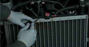 Осмотр радиатора охлаждения двигателя: утечки и засорения